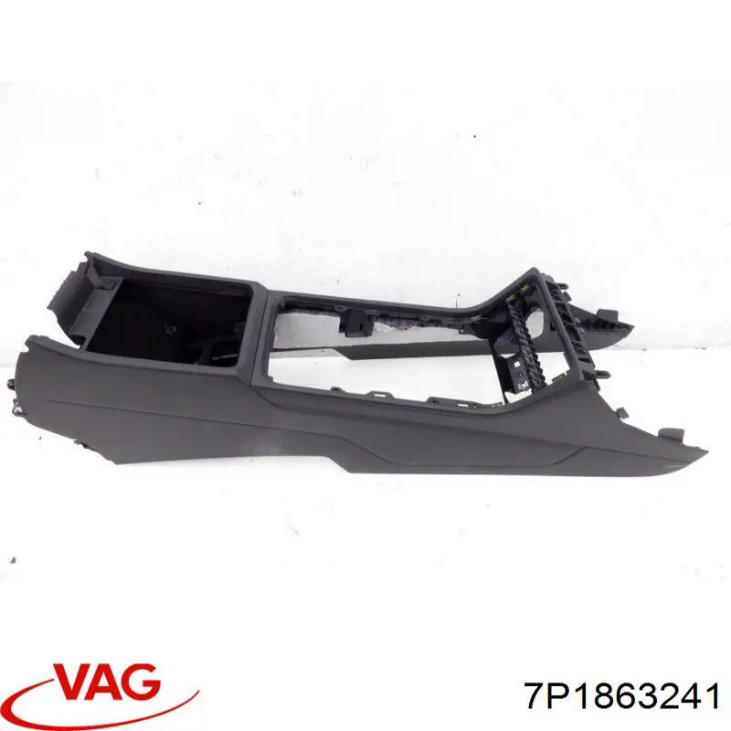 7P1863241 VAG Консоль центральная панели управления