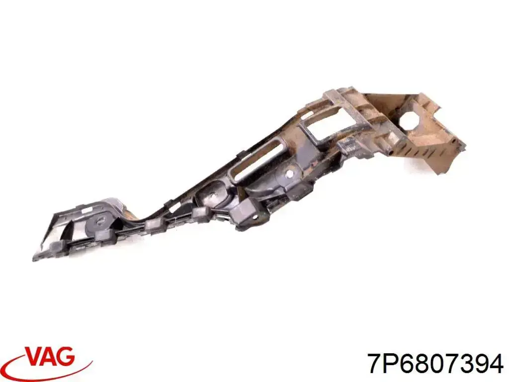 Правый кронштейн заднего бампера VAG 7P6807394