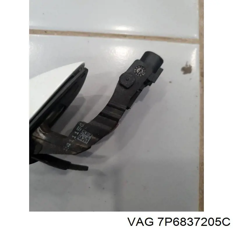 7P6837205CGRU VAG 