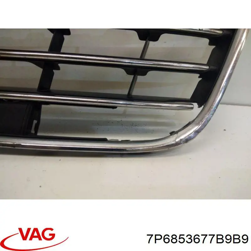 Купить 7P6853677B9B9 VAG Молдинг решетки бампера переднего нижний