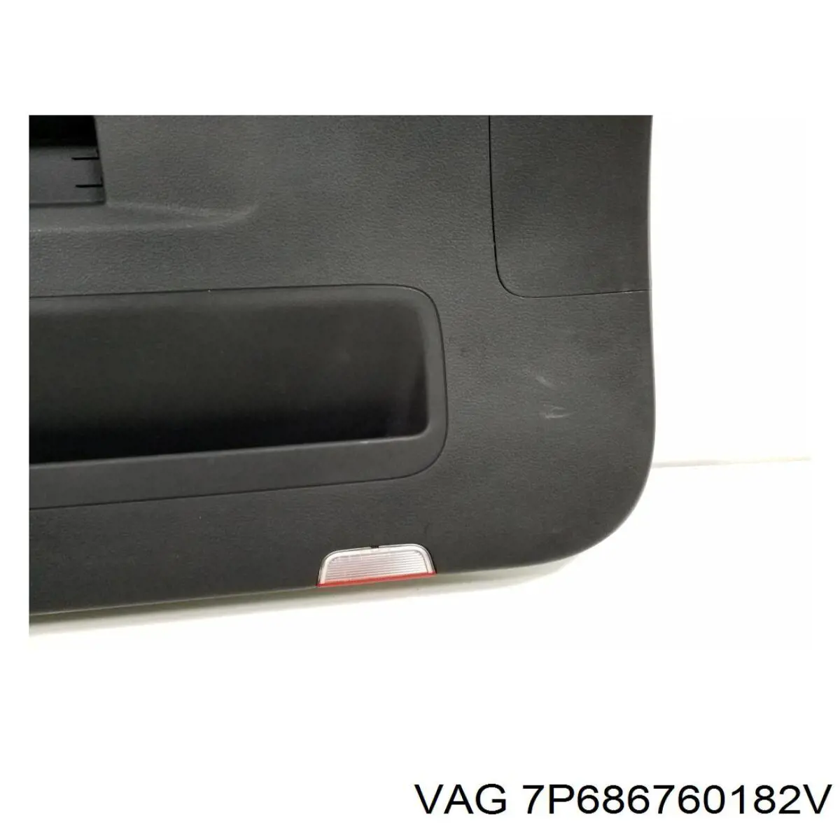 Купить 7P6867601C VAG Обшивка-облицовка багажника