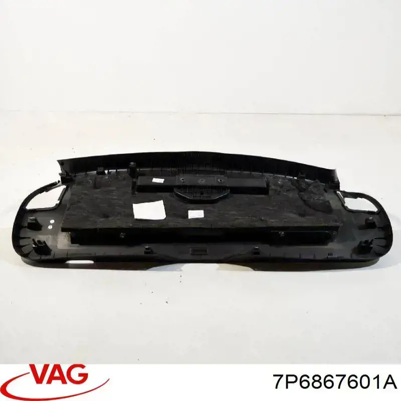 7P6867601B3G4 VAG Пластик пятой двери