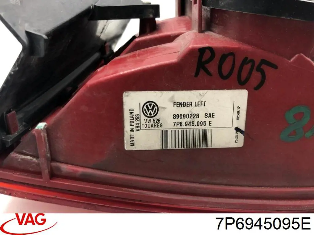 Задняя левая внешняя фара VAG 7P6945095E цена, от 63.35 USD
