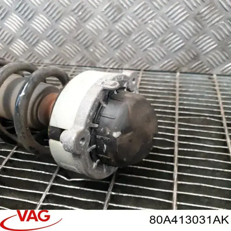 Амортизаторы передние Vika 44131623801