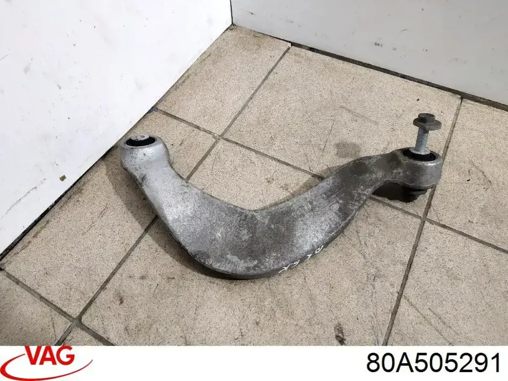 Рычаг задней подвески поперечный левый 80A505291 VAG