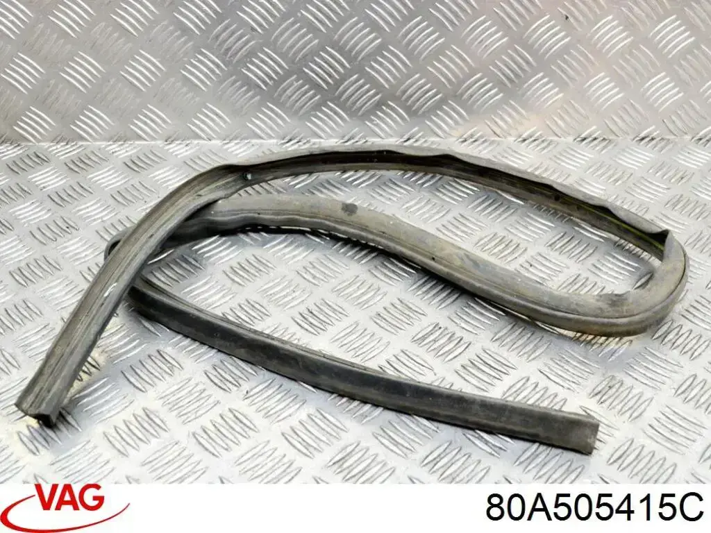 Защита заднего нижнего рычага 80A505415C VAG