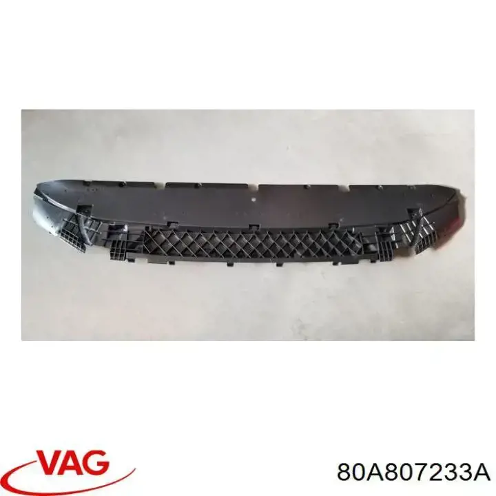 80A807233A VAG защита бампера переднего