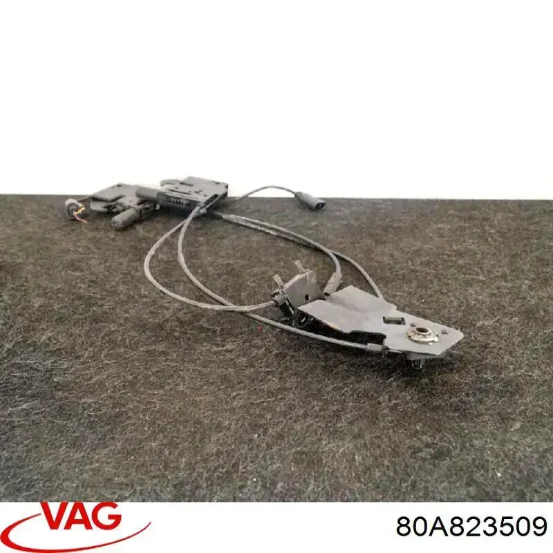 Fecho da capota 80A823509 VAG