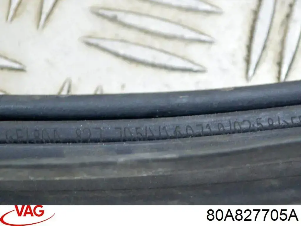 Уплотнитель багажника (двери 3/5-й задней) VAG 80A827705C цена, от 44.34 USD