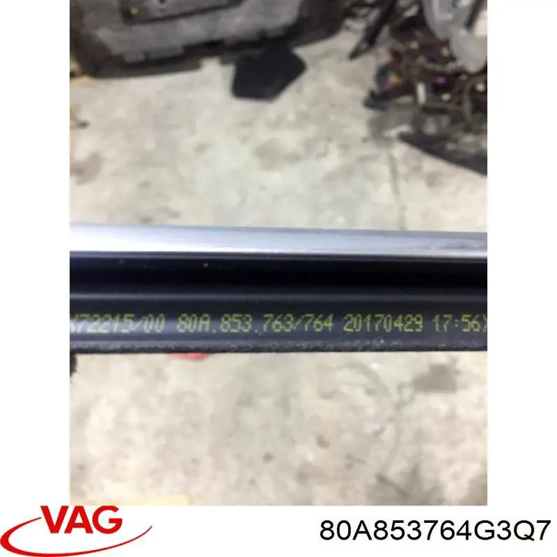 Уплотнитель стекла двери задней правой внешний (планка) VAG 80A8537643Q7 цена, от 37.29 USD