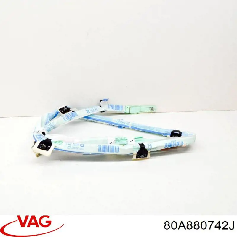 Шторка боковая правая VAG 80A880742J цена, от 241.53 USD