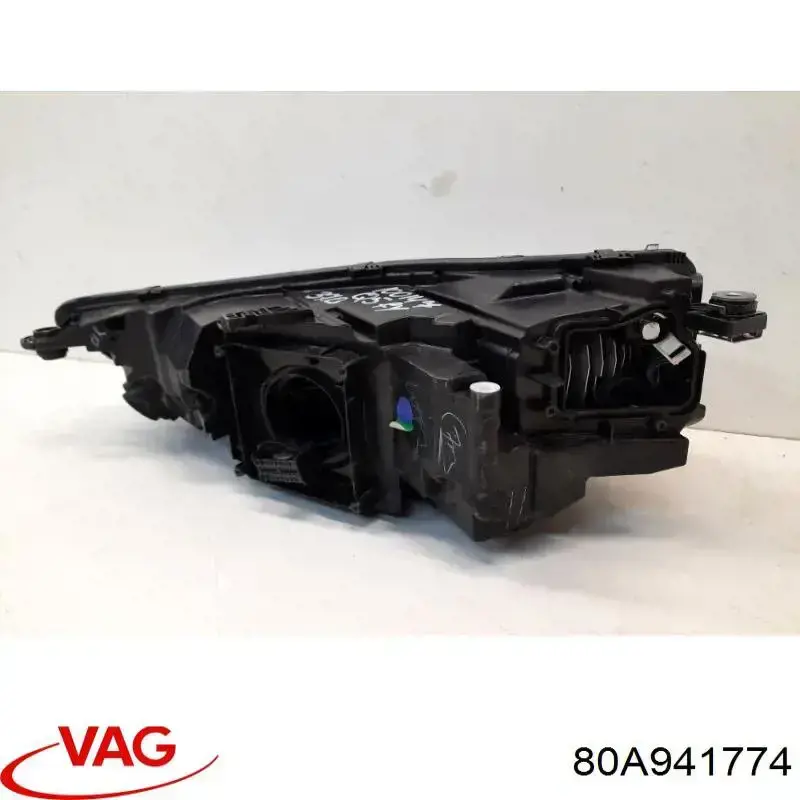 710815019008 Magneti Marelli Фара передняя правая