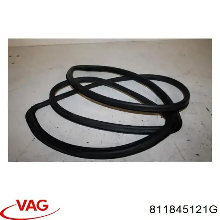 811845121G VAG Автостекло