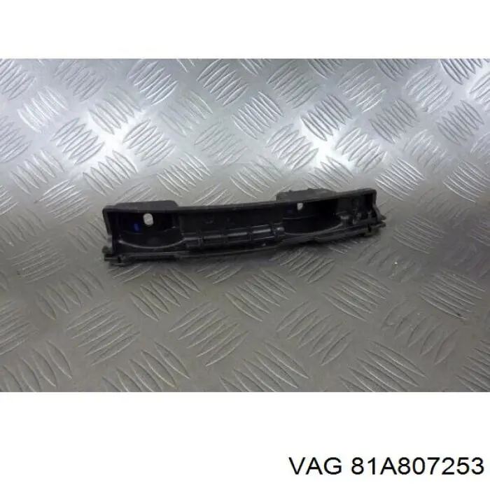 Направляющая заднего бампера левая VAG 81A807253 цена, от 25.40 USD