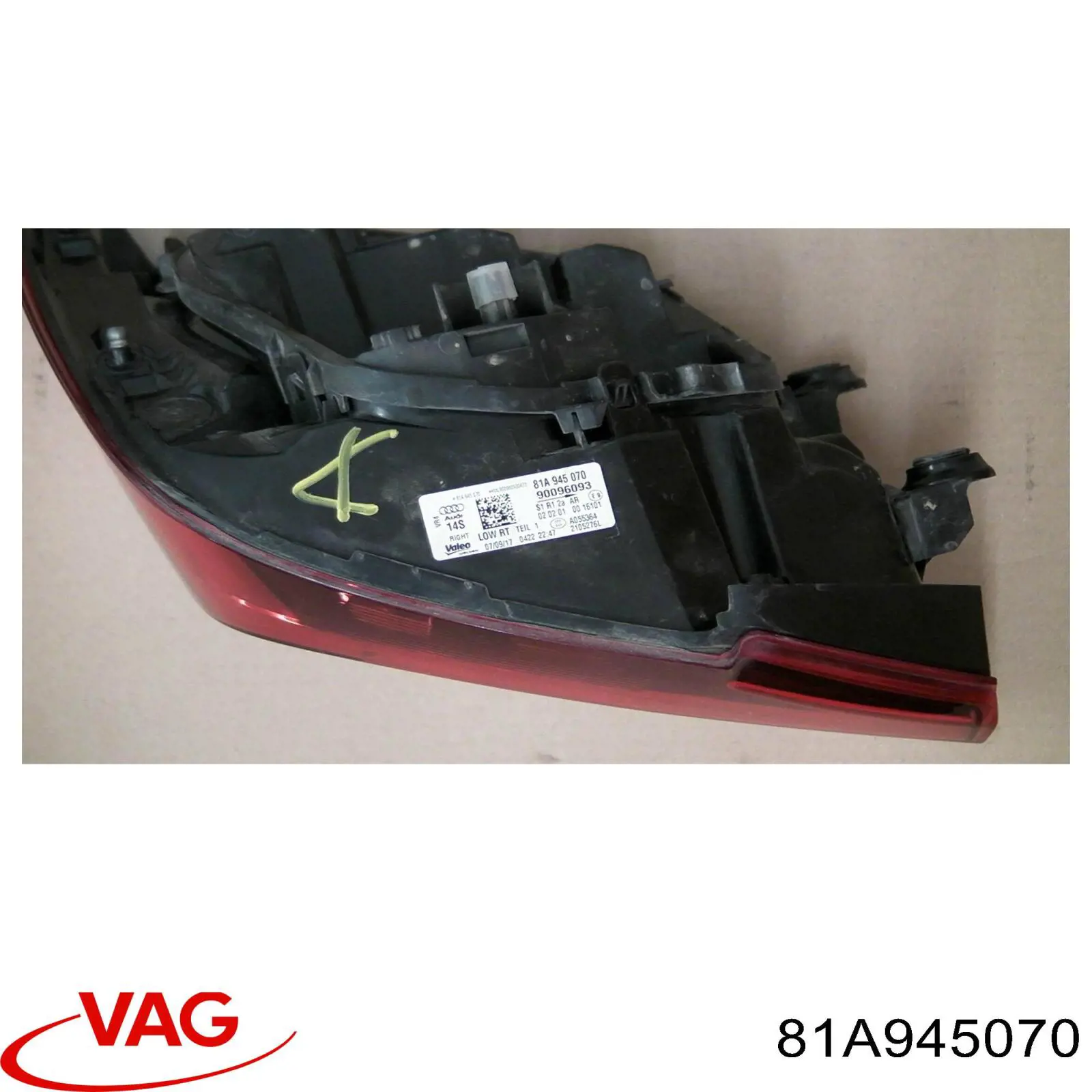 81A945070B VAG Фонари задние