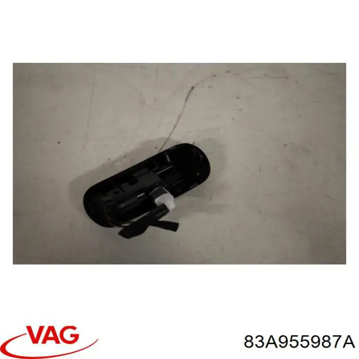 Сопло стеклоомывателя ветрового стекла левое VAG 83A955987A цена, от 7.60 USD