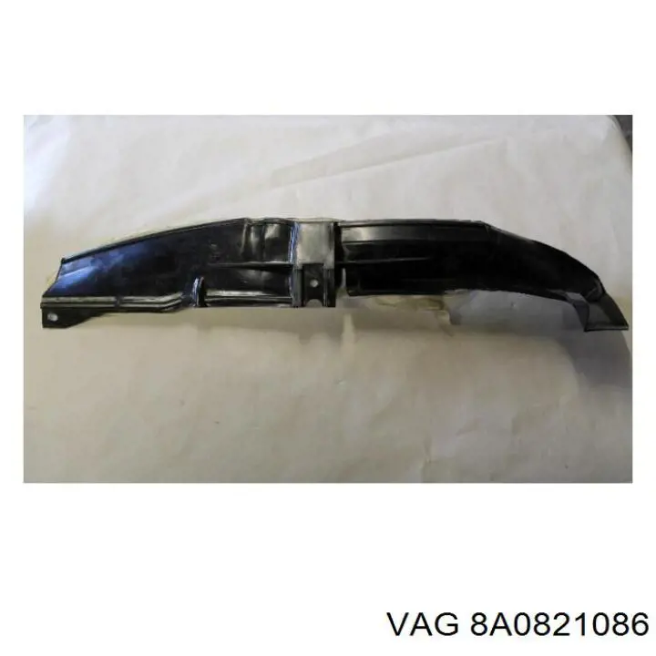 Накладка крыла переднего правого 8A0821086 VAG