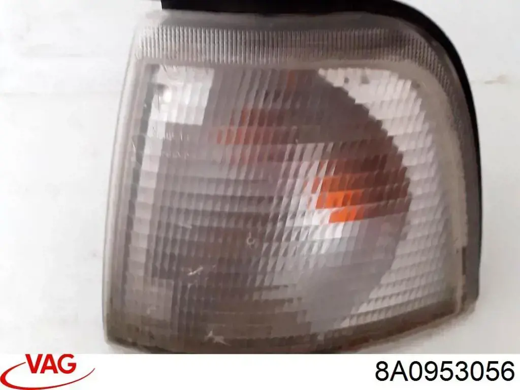 Купить 8A0953056 VAG Указатели поворота (передние)