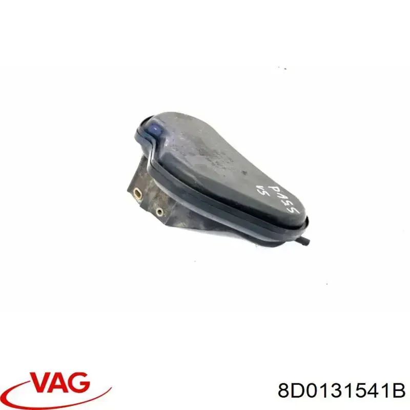 Бачок вакуумной системы двигателя (демпфер) VAG 8D0131541B