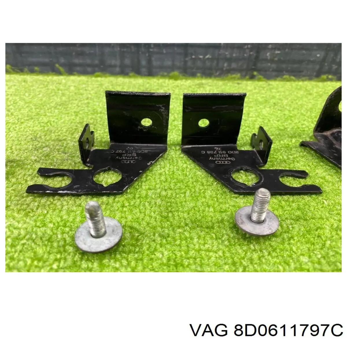  VAG 8D0611797C цена, от 4.44 USD