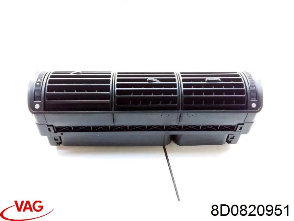 Решетка вентиляции салона на "торпедо" VAG 8D0820951 цена, от 6.33 USD