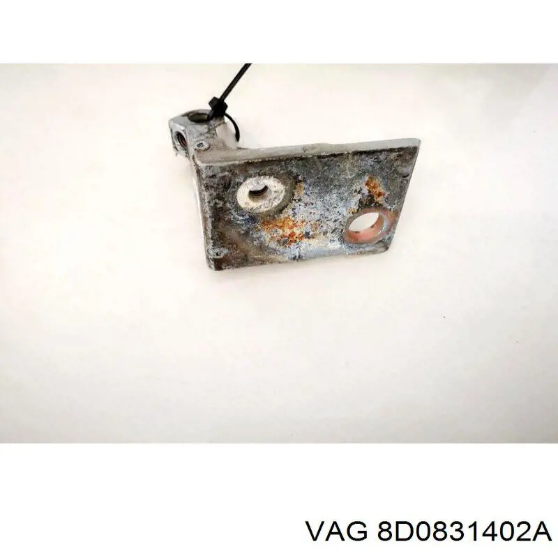 Купить 8D0831402 VAG Петля передней двери, правой