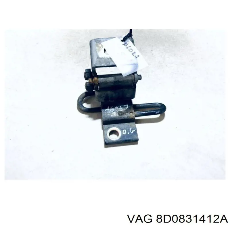 Дверной шарнир правый передний VAG 8D0831412D цена, от 12.67 USD