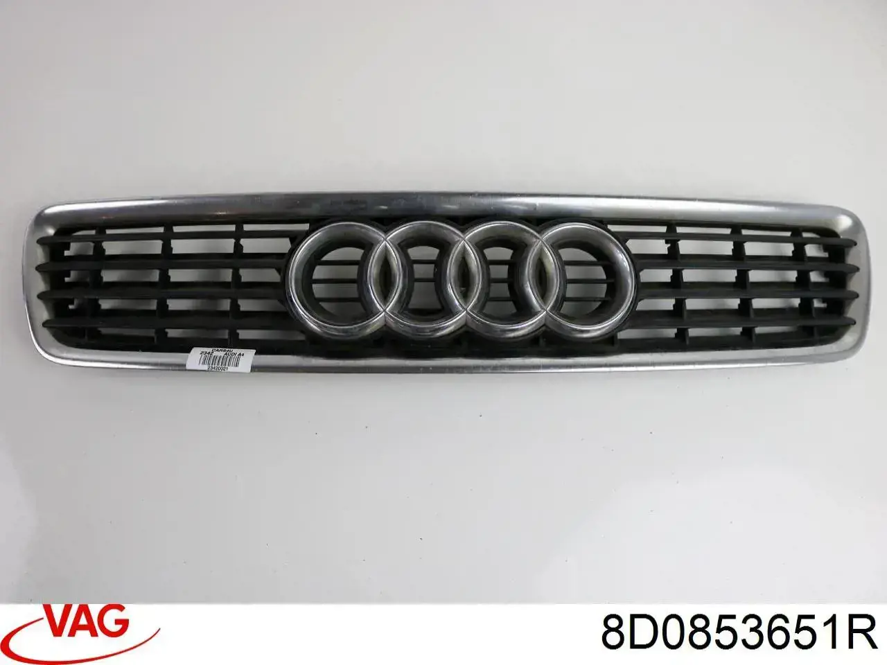 Купить Решетка радиатора Ауди А4 Avant B5 8D5