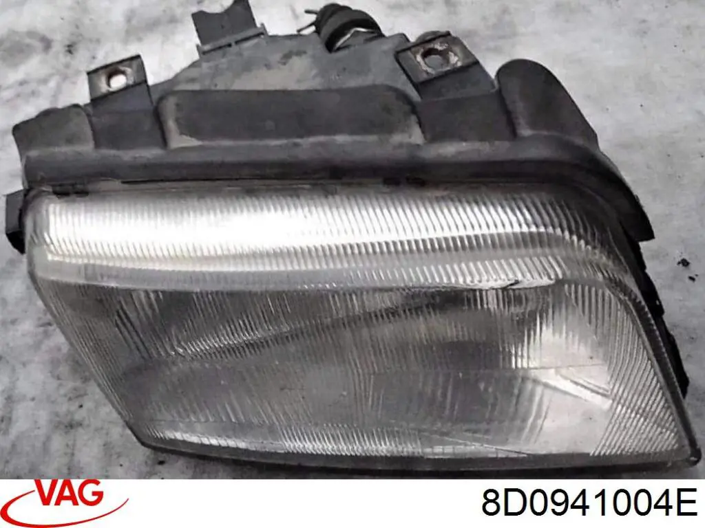 Правая блок фара VAG 8D0941004E цена, от 31.81 USD