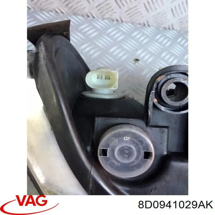 Фара левая VAG 8D0941029AK цена, от 93.61 USD