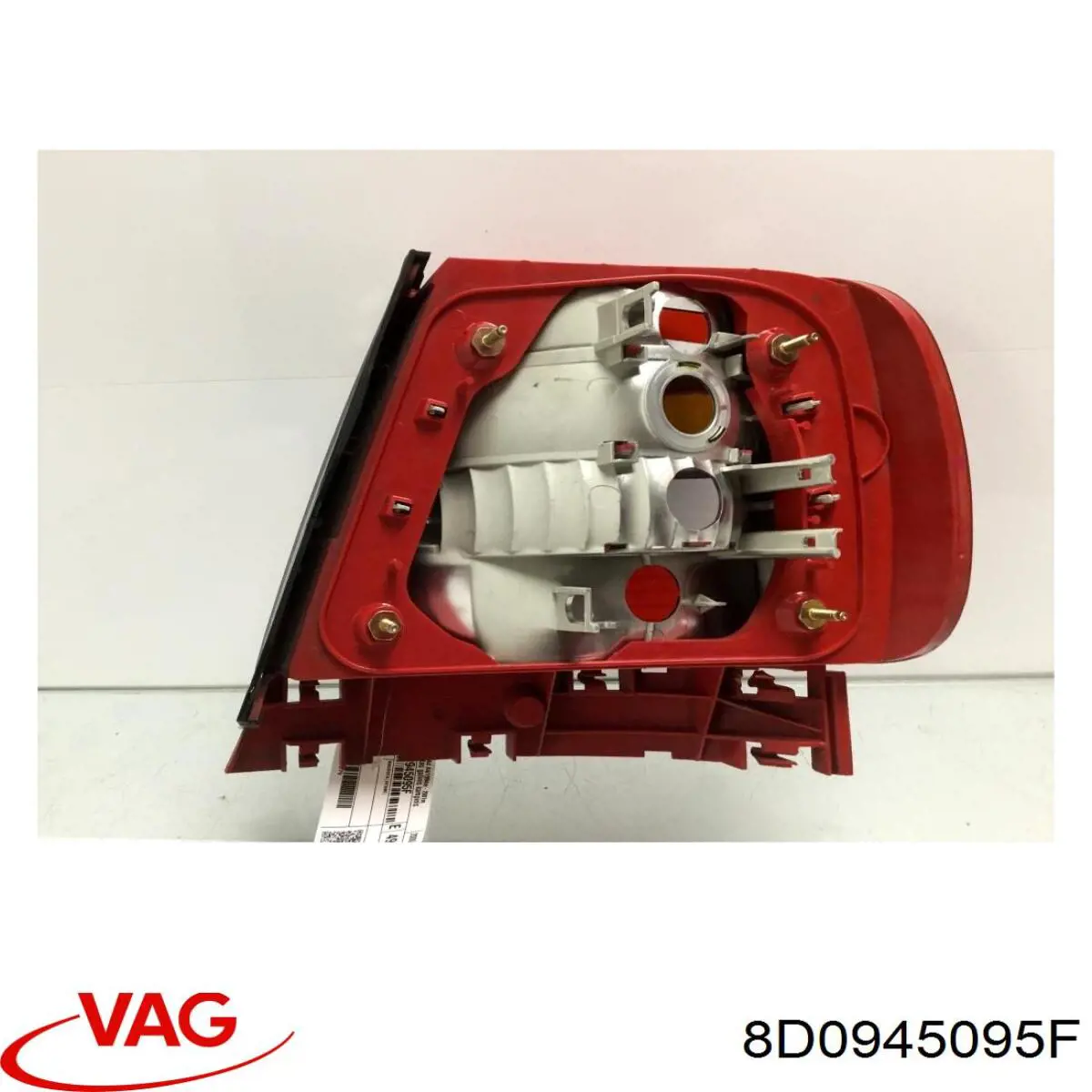Задняя левая фара VAG 8D0945095F цена, от 28.22 USD