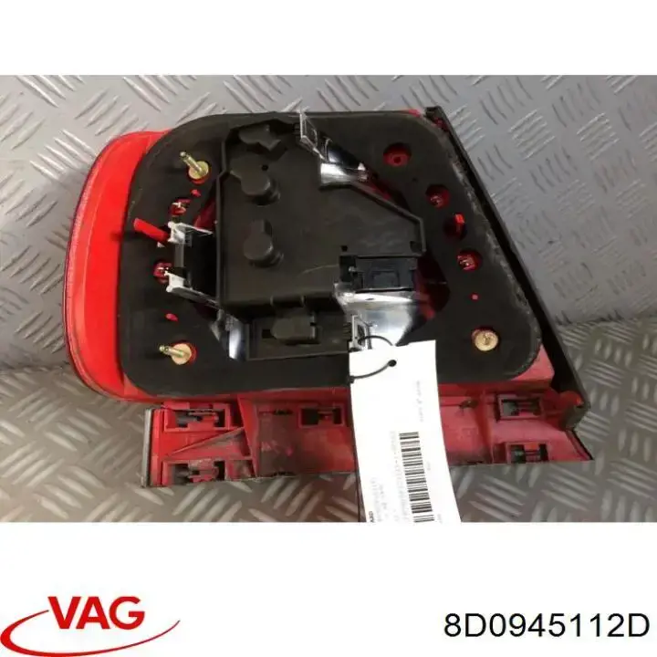 Фонарь задний правый VAG 8D0945112D цена, от 45.54 USD