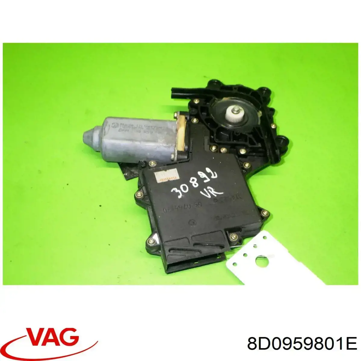 Мотор стеклоподъемника двери задней левой 8D0959801C VAG