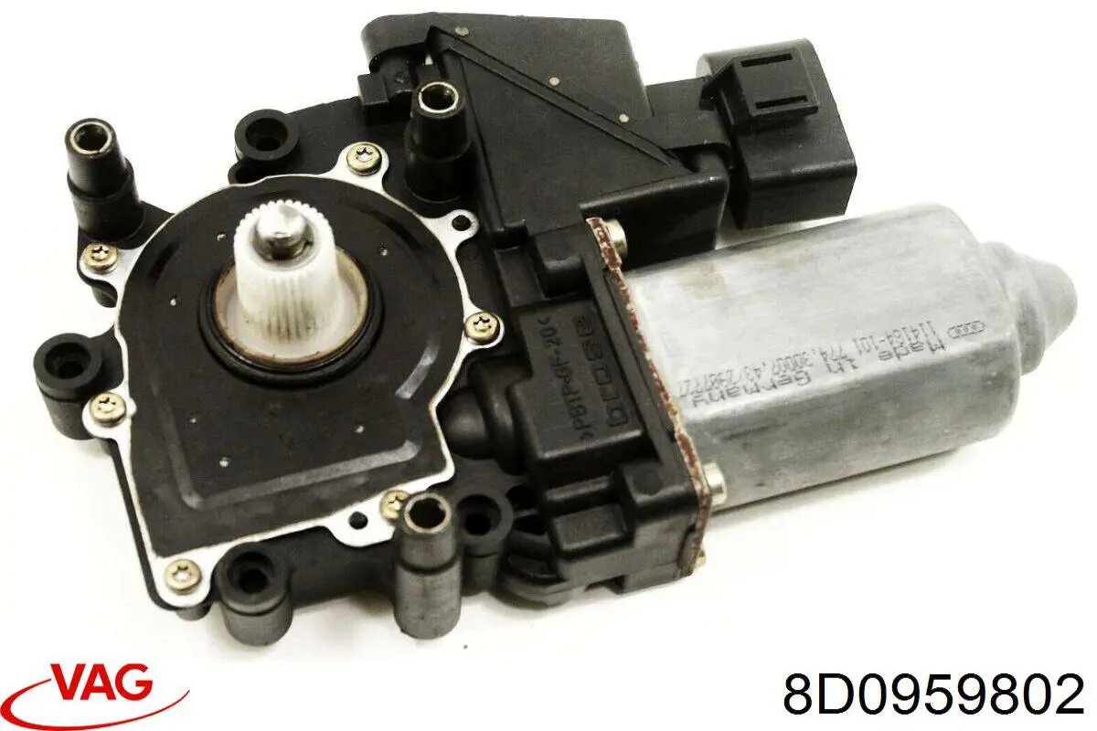 Мотор стеклоподъемника двери передней правой VAG 8D0959802 цена, от 14.57 USD