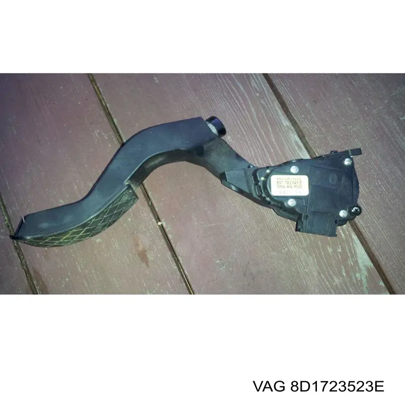 Педаль газа 8D1723523E VAG