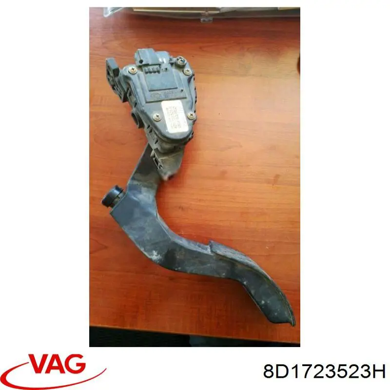 Купить 8D1723523H VAG Педаль газа