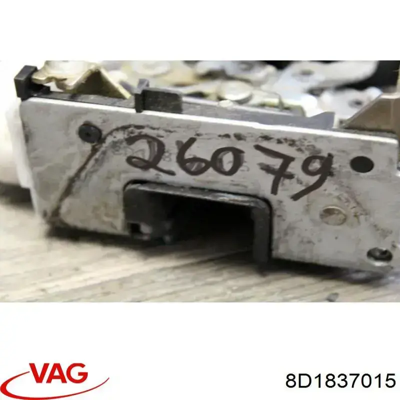8D1837015 VAG Замок двери водителя