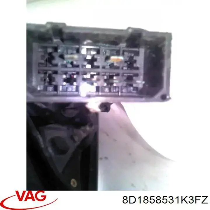 Левое боковое зеркало 8D1858531K3FZ VAG