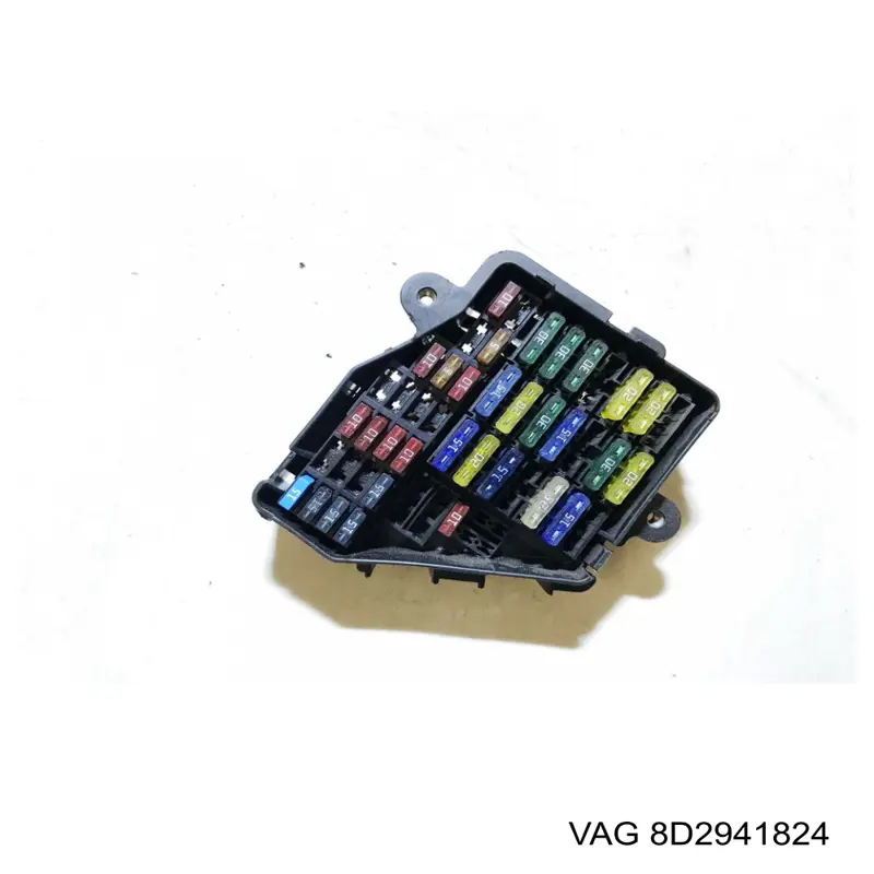 Коробка предохранителей VAG 8D2941824 цена, от 12.67 USD