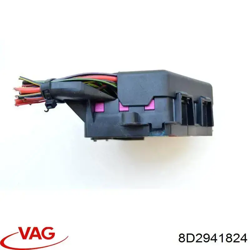 Блок предохранителей 8D2941824 VAG