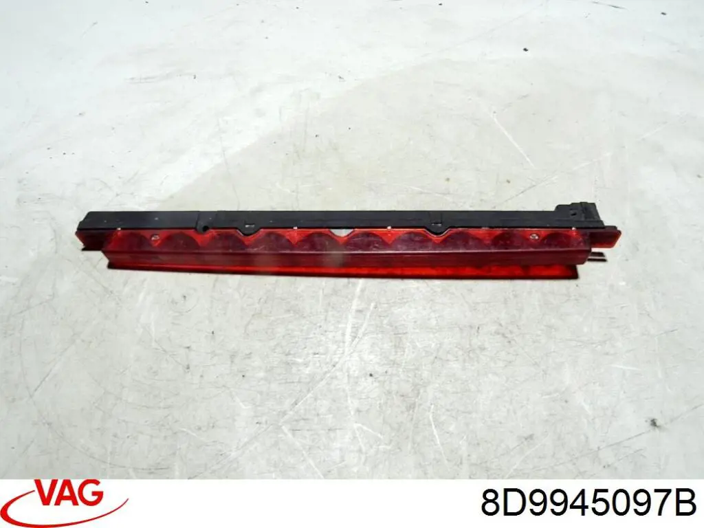 Sinal de parada traseiro adicional para Audi A6 C8 4A5