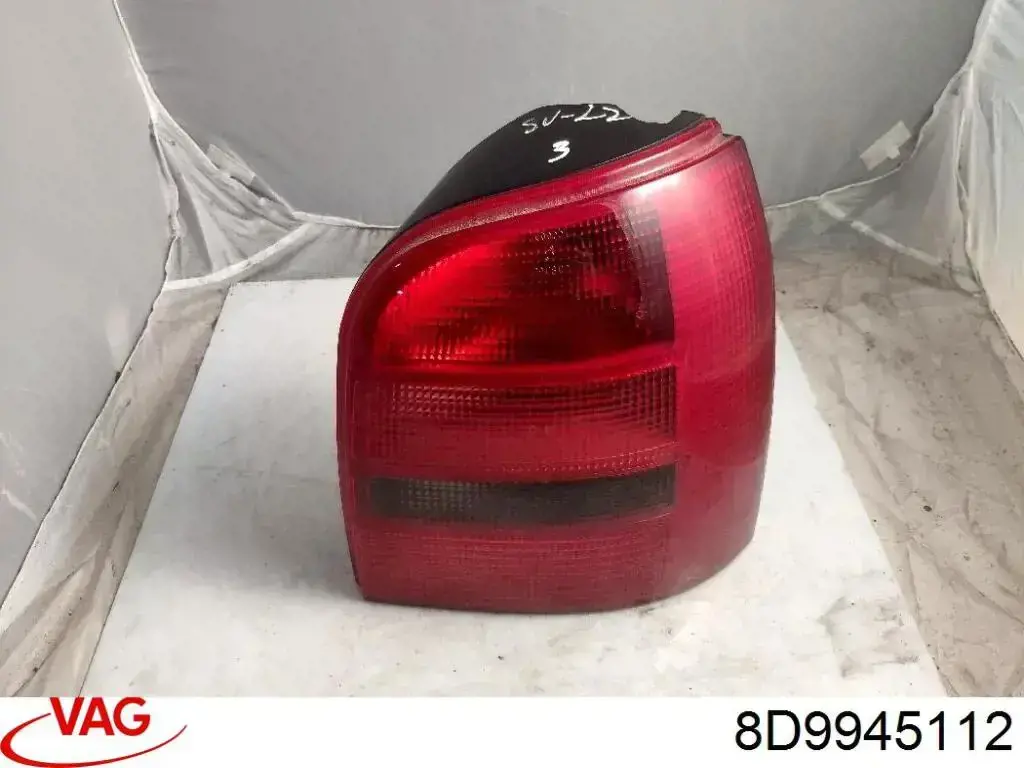 Задний фонарь 8D9945112 VAG