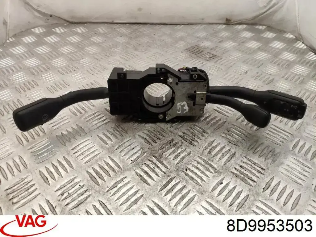 Правый подрулевой переключатель 8D9953503 VAG