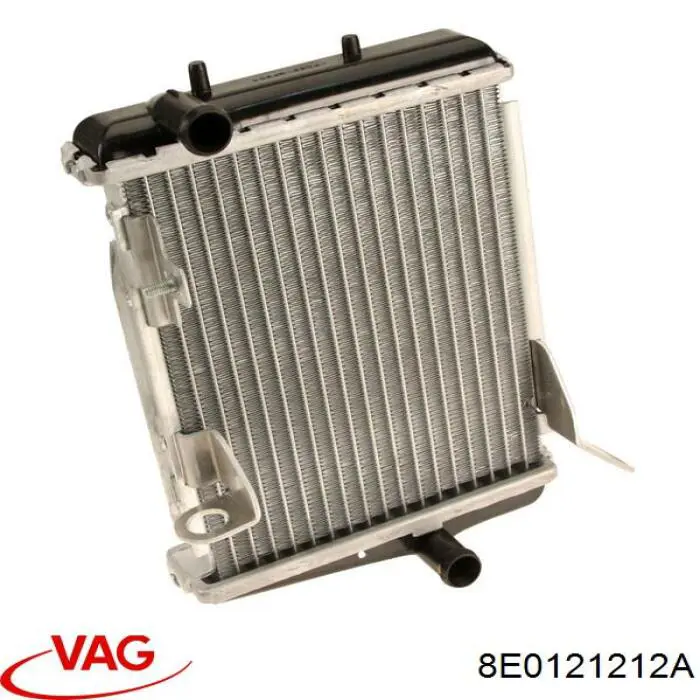 8E0121212A VAG радиатор охлаждения двигателя правый