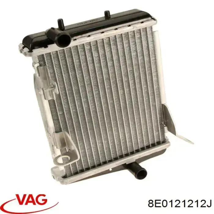 8E0121212J VAG радиатор охлаждения двигателя правый