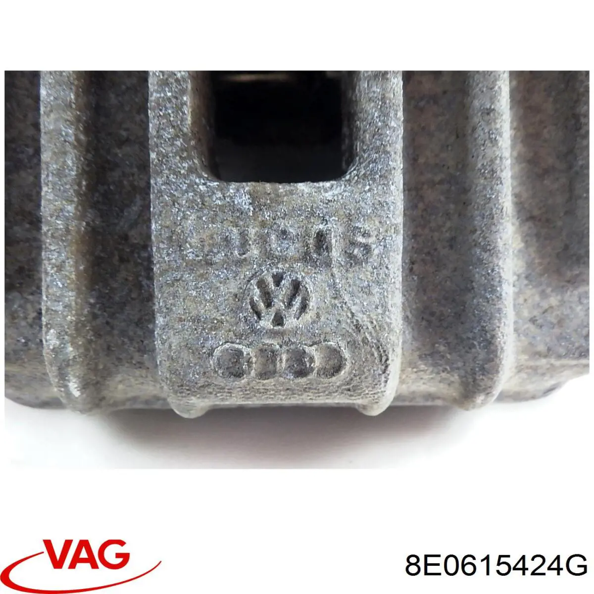 8E0615424G VAG Суппорт тормозной задний правый