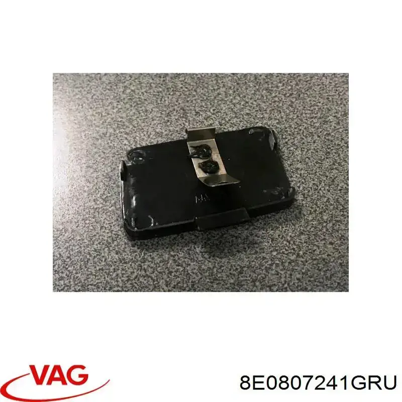 8E0807241GRU VAG заглушка бампера буксировочного крюка передняя