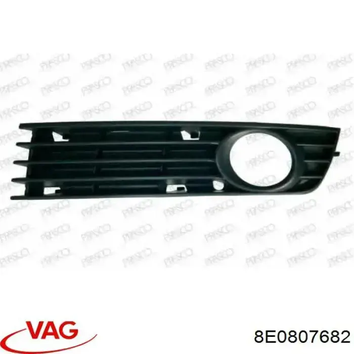Решетка переднего бампера, правая VAG 8E0807682 цена, от 6.50 USD