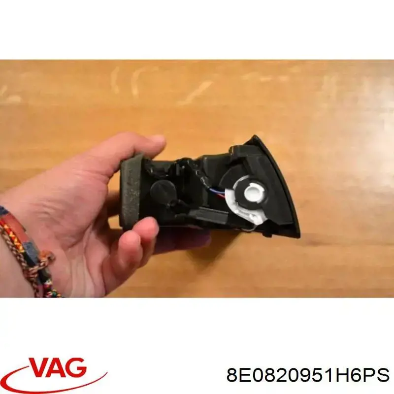 Решетка вентиляции салона на "торпедо" VAG 8E0820951H6PS цена, от 31.67 USD
