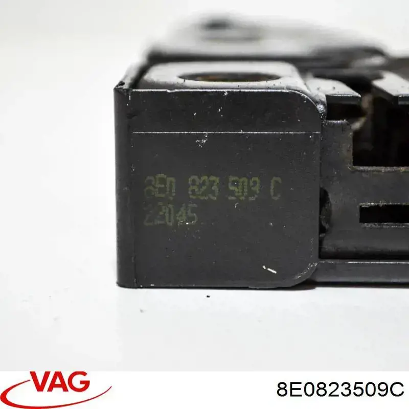 Купить 8E0823509C VAG Замок капота